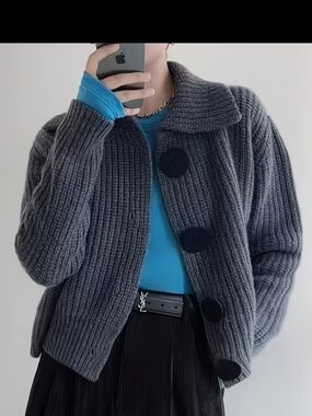 Cozy Ribbed Button-Front Sweater Navy Color. Sz. Small.